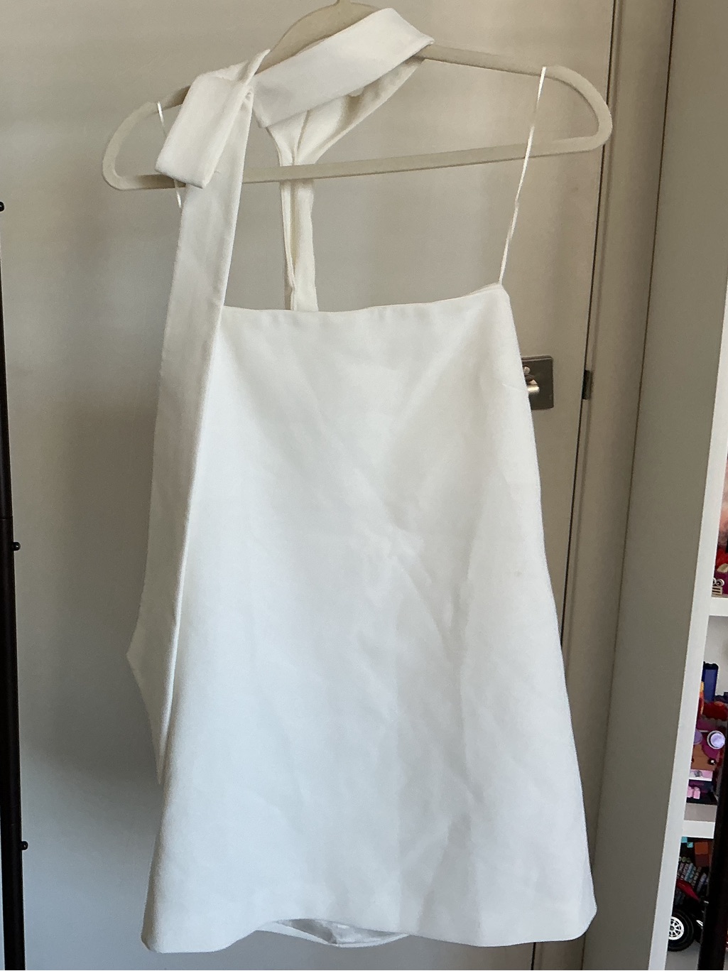 Zara Off-White Sleeveless Halter Top With Tie Straps